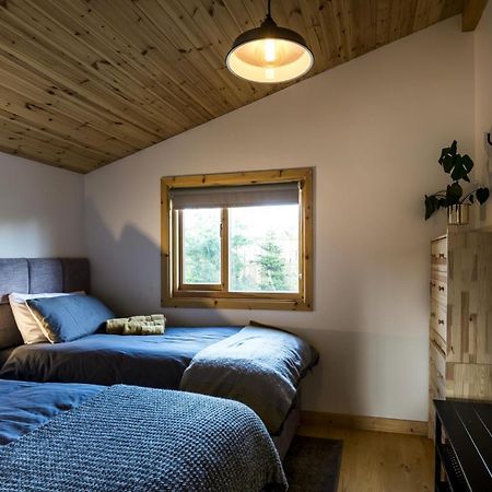 Fern Lodge - 2 Bedroom Log Cabin - Saint Florence - Tenby Buitenkant foto